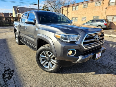 2017 Toyota Tacoma Limited Double Cab 5 ft Bed V6 4x4 AT (Natl) for sale in Summit Argo, IL