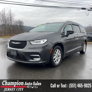 2022 Chrysler Pacifica Touring L FWD for sale in Jersey City, NJ