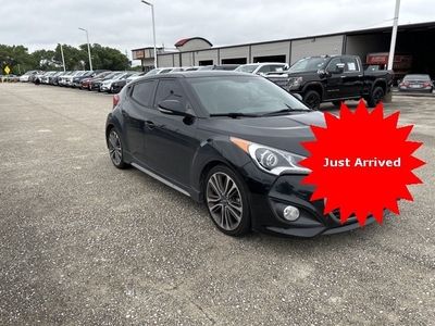Pre-Owned 2016 Hyundai Veloster Turbo
