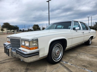 FOR SALE: 1986 Cadillac Fleetwood $12,995 USD