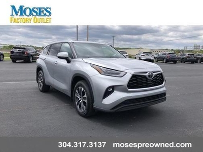 2021 Toyota Highlander for Sale in Northwoods, Illinois