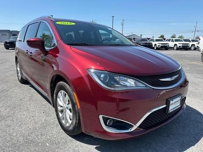 2018 Chrysler Pacifica for Sale in Chicago, Illinois