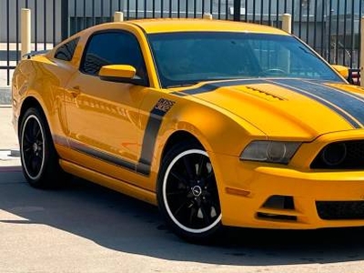 Ford Mustang 5.0L V-8 Gas