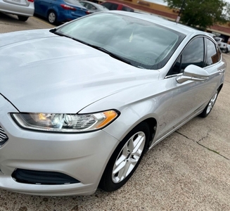 2016 Ford Fusion SE 4dr Sedan for sale in Houston, TX