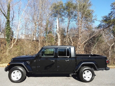 2023 Jeep Gladiator Freedom 4x4 4dr Crew Cab 5.0 ft. SB for sale in Sacramento, CA