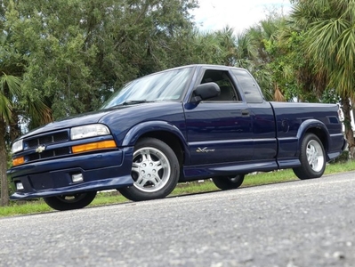 FOR SALE: 2000 Chevrolet S-10 $13,995 USD