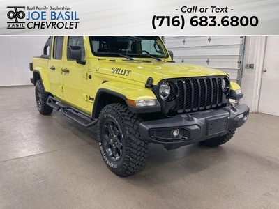 Used 2023 Jeep Gladiator Willys 4WD