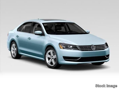 2012 Volkswagen Passat for Sale in Northwoods, Illinois