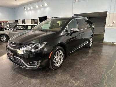 2017 Chrysler Pacifica for Sale in Hartford, Wisconsin