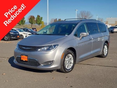 2020 Chrysler Pacifica for Sale in Northwoods, Illinois