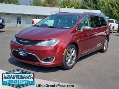 2020 Chrysler Pacifica for Sale in Secaucus, New Jersey