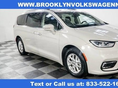 2021 Chrysler Pacifica for Sale in Chicago, Illinois