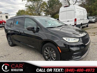 2021 Chrysler Pacifica for Sale in Hartford, Wisconsin