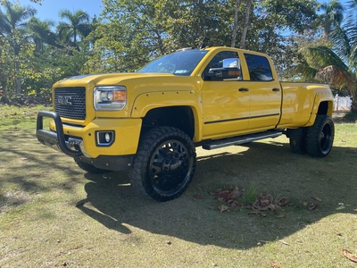 2015 GMC Sierra 3500HD 4X4 Denali 4DR Crew Cab LB SRW