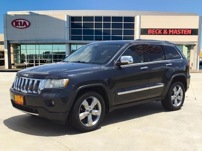 Pre-Owned 2013 Jeep Grand Cherokee Overland