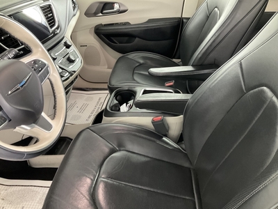 2018 Chrysler Pacifica Hybrid Limited in Warwick, RI