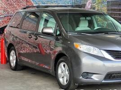 Toyota Sienna 3500