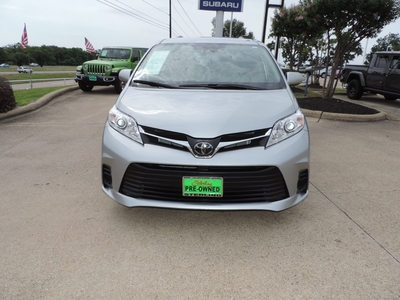 2020 Toyota Sienna LE Automatic Access Seat FWD 7 in Bryan, TX