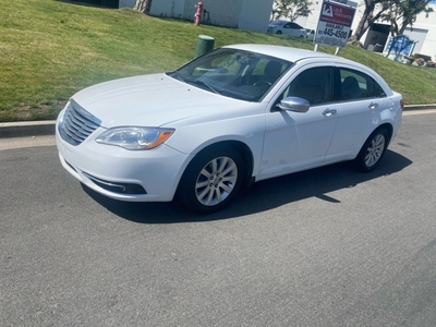 2013 Chrysler 200 Limited 4dr Sedan for sale in Temecula, CA