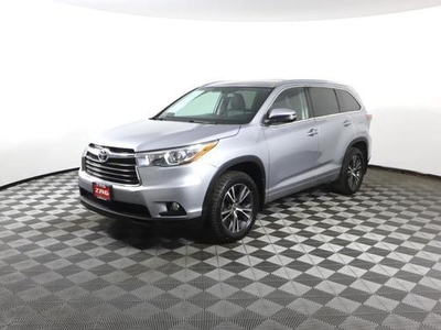 2016 Toyota Highlander for Sale in Chicago, Illinois