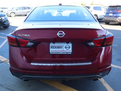 2020 Nissan Altima 2.5 SR in Inwood, NY