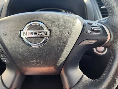 2020 Nissan Pathfinder SL in Bay Shore, NY