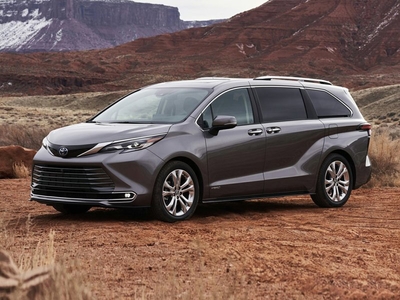 New 2023 Toyota Sienna XLE