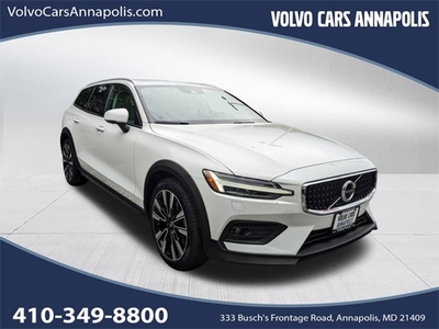 Used 2022 Volvo V60 T5 Cross Country