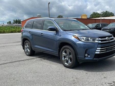 2017 Toyota Highlander for Sale in Chicago, Illinois