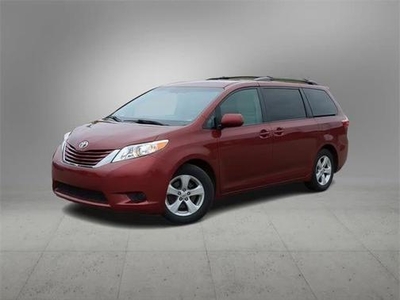 2017 Toyota Sienna for Sale in Secaucus, New Jersey