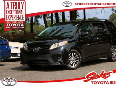 2018 Toyota Sienna for Sale in Northwoods, Illinois