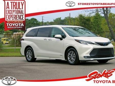 2021 Toyota Sienna for Sale in Crystal Lake, Illinois