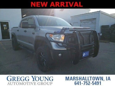 2017 Toyota Tundra 4WD for Sale in Northwoods, Illinois