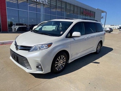 2020 Toyota Sienna for Sale in Secaucus, New Jersey