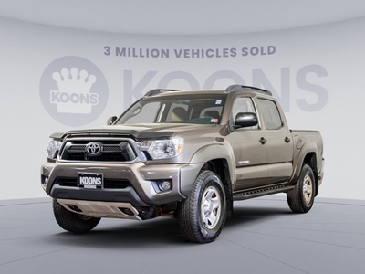 Used 2015 Toyota Tacoma 4x4 Double Cab for sale in Falls Church, VA 22044: Truck Details - 677686343 | Kelley Blue Book