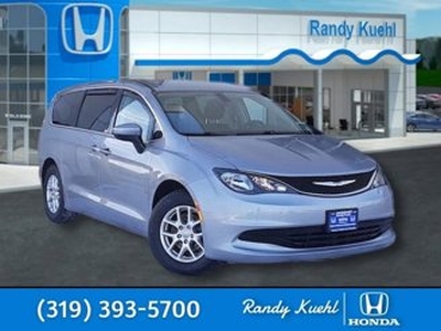 Used 2017 Chrysler Pacifica Touring for sale