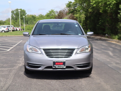 2013 Chrysler 200