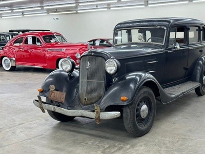 1934 Plymouth PE Deluxe 4-DOOR Sedan