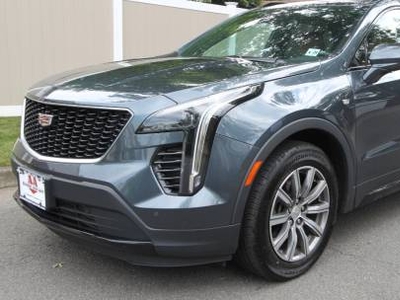 Cadillac XT4 2000