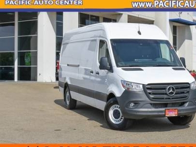 Mercedes-Benz Sprinter Cargo Van 3.0L V-6 Diesel Turbocharged