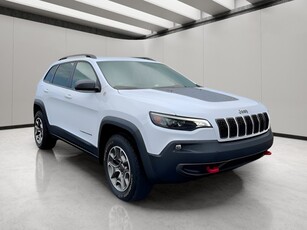 PRE-OWNED 2020 JEEP CHEROKEE TRAILHAWK 4X4