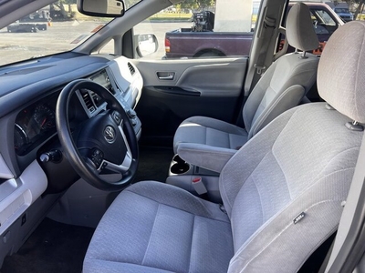 2015 Toyota Sienna LE in Fontana, CA