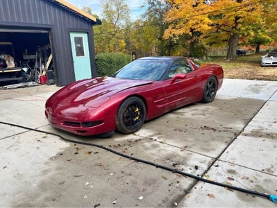 FOR SALE: 2000 Chevrolet Corvette $23,495 USD