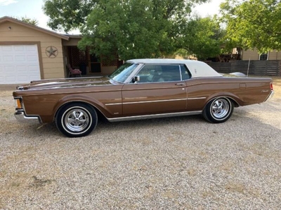 FOR SALE: 1971 Lincoln Continental $26,995 USD