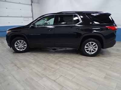 2019 Chevrolet Traverse LT Cloth w/1LT in Plymouth, WI