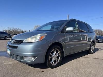 2005 Toyota Sienna for Sale in Chicago, Illinois