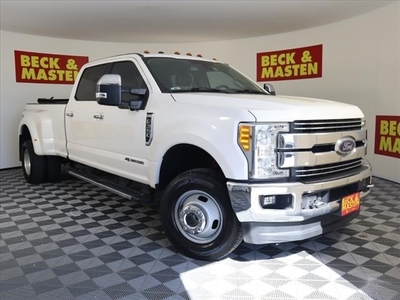 Pre-Owned 2017 Ford F-350SD Lariat