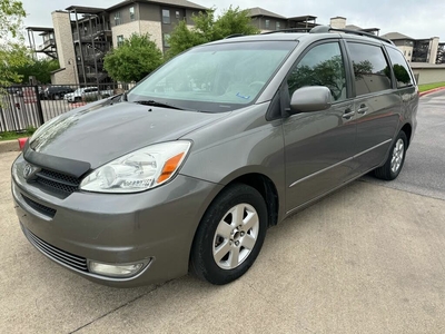 2004 Toyota Sienna