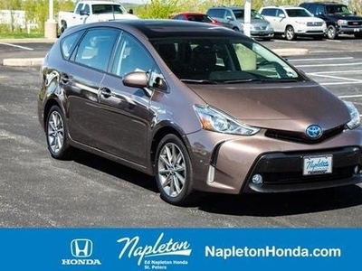 2017 Toyota Prius v for Sale in Chicago, Illinois