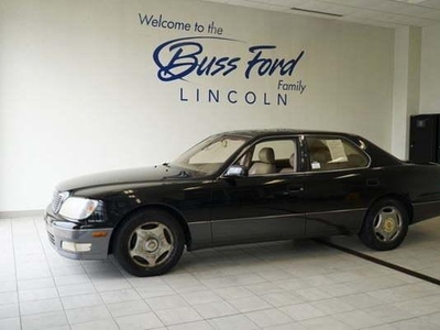 1999 Lexus LS 400 for Sale in Co Bluffs, Iowa